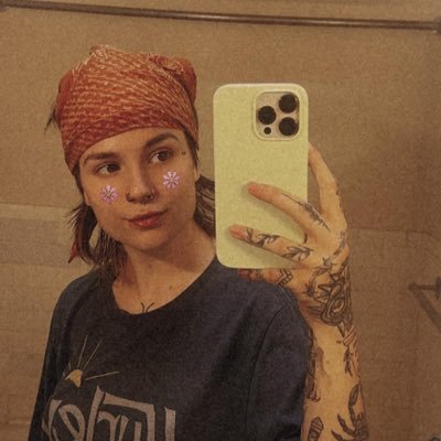 🌈 I love my cats 🐈 🎮 A Gamer. NO DM likely Ignored