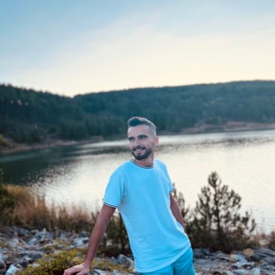 muhammetklm78's profile picture. Harabe bir çocuk parkı gibi, Yıkılmış ama eğlenceli Mustafa Kemal ATATÜRK🇹🇷 @fenerbahce