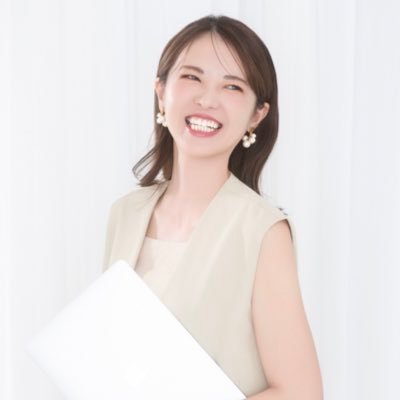 LPデザイナー👩💻イベントや整体、塾、セミナー系など制作実績あり/平日・土日も稼働/LPデザインのご依頼、ご相談は公式LINEからどうぞ😊▶︎https://t.co/JCVCKkFwMM