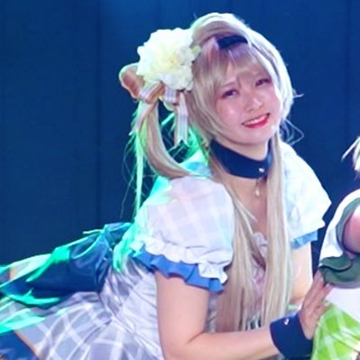 y_m_p__'s profile picture. 衣装作ってコスして踊るラブライブ!のオタクです！🕺 #つく森 #限界衣装錬成部 🧹🫧💕