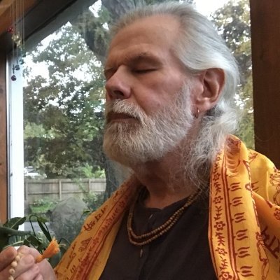 husband, papa, writer, trippy catholic cowpunk, bhakta, tarot wrangler, media hacker - he/him