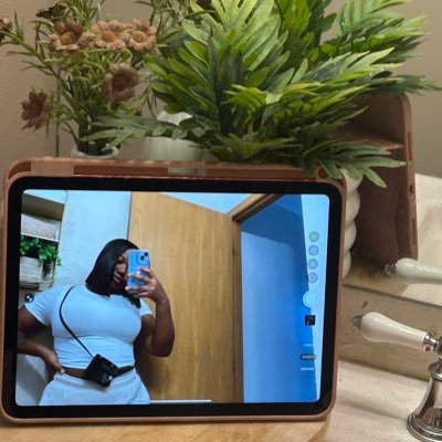 Kaylaaasarayy's profile picture. 