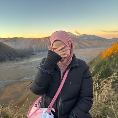 njaksssw's profile picture. 5th account; public diary🐞