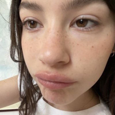 taytaysloverr's profile picture. 