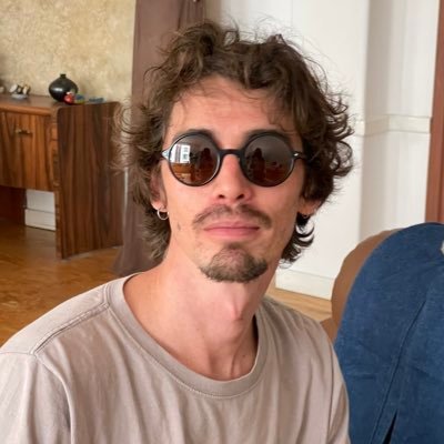 lusanchezzuber's profile picture. Learn something new every day. Kid nerd turned yoga teacher turned engineer. 🇫🇷🇲🇽 dad | ex-42 | lead dev at https://t.co/FISQFRM3os