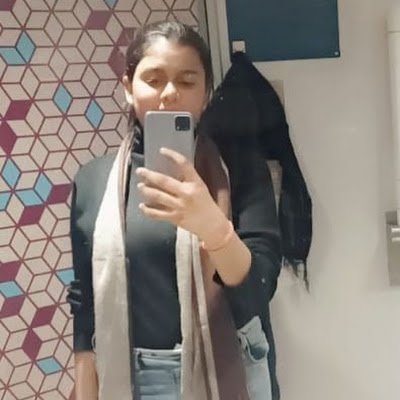 Riya19189's profile picture. 