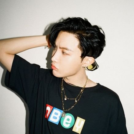 Bangtan Sonyeondan solo stan
/ BTS paved the way anyway / I´m a lil bit toxic. Just a lil bit.
/ 02 liner /
Min Yoongi my babygirl //