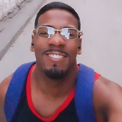 Carioca rj 🏄🏾♂️⚽
Flamenguista ❤️🖤
Canceriano ♋
Papai do Gabriel 👶🏽
Papai de pet 🐕