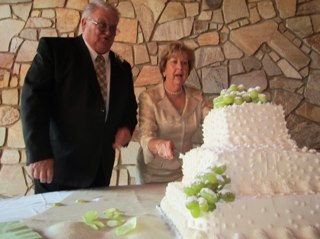 elapch's profile picture. 