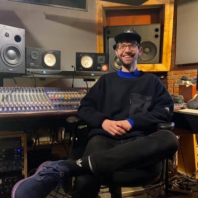 JoshuaRumble's profile picture. Producer. Mix engineer. Magic maker. Started again on here, unwillingly because Elon decided to limit what you can see without being signed up.