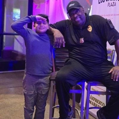 I'm an old school mentor coach who has ability to listen at the right time and give advice through experiences I've gone through and I love it and I'm happy