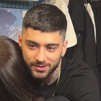 lore (@wallznouis) 's Twitter Profile