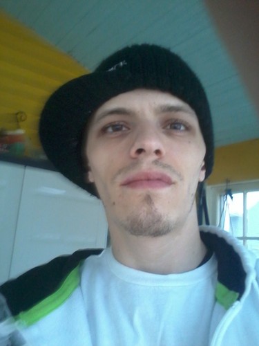 26, single into laughing and making you chumps laugh...Also like that dank bud and sexy ladies #TeamFOLLOWBACK