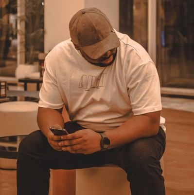 Corporate Lawyer/ Real Estate Lawyer/ partner at Lawnergy Consults @lawnergy/ lover of Chelsea 💙/ Delta boy with an Edo blood