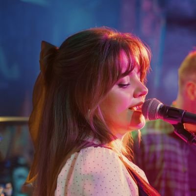 ariannefoley_'s profile picture. 