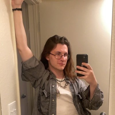 Astrophysicist Commie Queer 25 yrs - priv @boatercircle