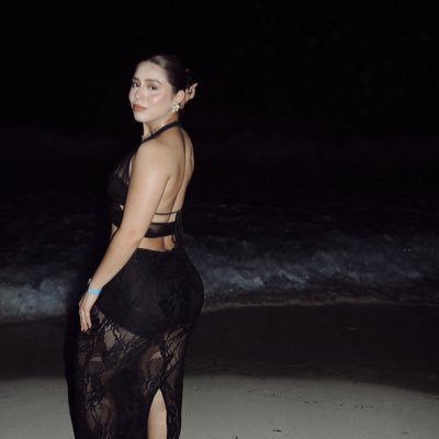 kattyabg's profile picture. 𝚃𝚑𝚒𝚌𝚔 𝚝𝚑𝚒𝚐𝚑𝚜 𝚊𝚗𝚍 𝚙𝚛𝚎𝚝𝚝𝚢 𝚎𝚢𝚎𝚜. 𝚒𝚐: 𝙺𝚊𝚝𝚝𝚢𝚊𝚋𝚐