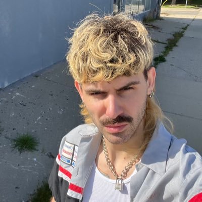 jonxwhatever's profile picture. chaos