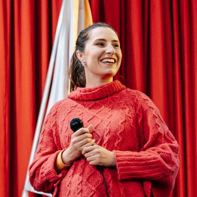 Alane Marie de Lima Gonçalves da Silva
Assistant Professor @ UTFPR-Curitiba
PhD in Computer Science @ UFPR
Theoretical Computer Science is my passion!