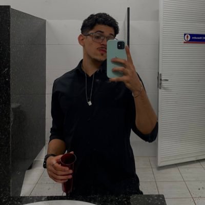GabrielEnzo12's profile picture. .