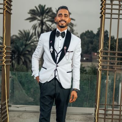 ‏الله يعلمُ ماتمر بهِ، وهذا يكفيك