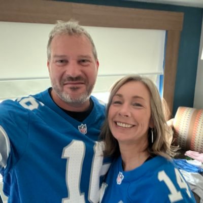 coolauntsher12's profile picture. East Kentwood High School Teacher, Student Council Advisor, Tigers fan! Go Green! Am blessed beyond belief ❤️