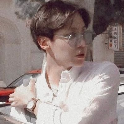 @BTS_twt only army
°••fan account ••°