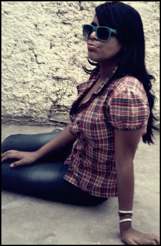 MSN: 
yara-ribeiro01@hotmail.com            Orkut: http://t.co/kg5CIeOGUI