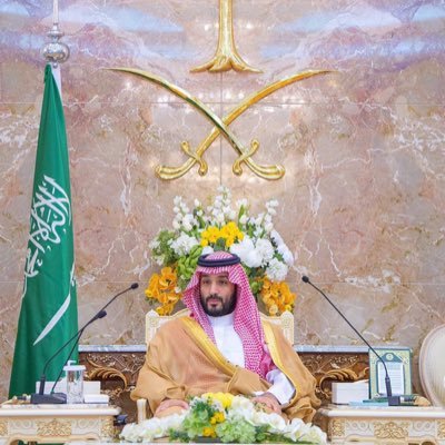 إنتمائي الدائم لوطني🇸🇦وبذمتي بيعة لآل سعود مادامت السموات والأرض،خِريج جامعة الملك عبدالعزيز بكالوريوس لغة عربية،أتذوق روعة الحياة،عشقي لشعار الذهب👑النصر🏆