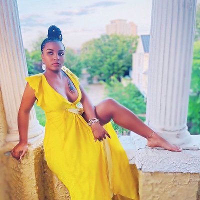 Queen 👑
Low key & Out the way
Purpose over worldly desires💛