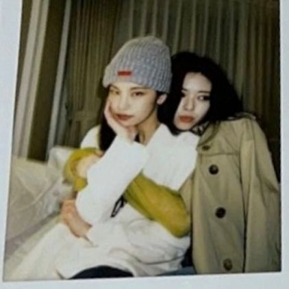 newbasehh's profile picture. 씬옞          +황른