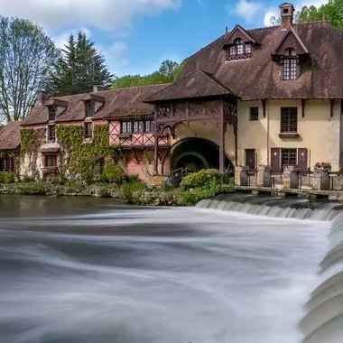 Baker200764's profile picture. International polyglot Executive. Listening to the world
Amoureux des Arts - Sobriété - Agilité - Durabilité