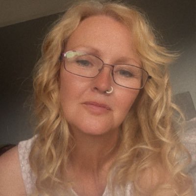 im a 70s baby 80s teenager 00s settled adult ,life is too short make the most of it old school values treat people how u want to be treated 🩷❤️🩵💜💛💚