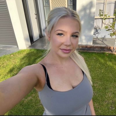 HarperLuca18383's profile picture. she believed| she could| so she did.
pet lover and bookworm 🙂❤️