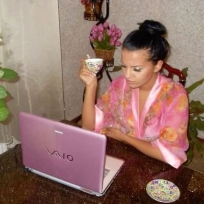 4freaksandgeeks's profile picture. 