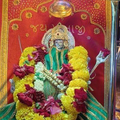 desai_heni32751's profile picture. 