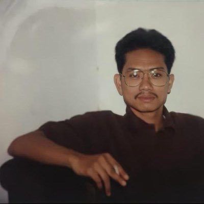 Eks wartawan, biografer, novelis. Cek JUNGKIR BALIK SANG NOVELIS https://t.co/DGpDJrgAOu