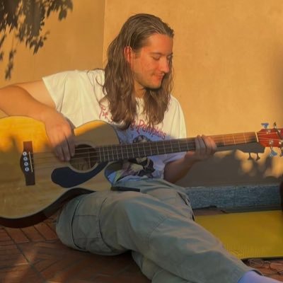 haritzvigo's profile picture. Toco el bajo, pero tocar los cojones se me da mejor Esquizofrénico de manual