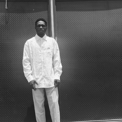 AdesanyaIBM's profile picture. hate no one but love no one. logic of life