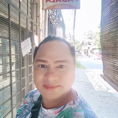 omietols12's profile picture. 