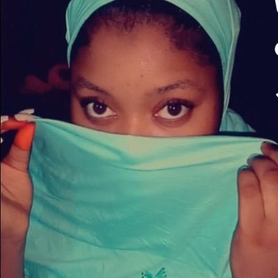 I’m just a girl building her business 💵,pharmacologist,GOLDDIGGER,Sapiosexual,Libra♎️,take my posts seriously at your own risk.