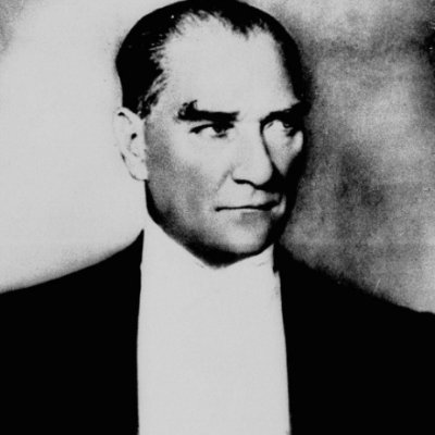 IzmirUlkuHak's profile picture. Aşk doğa gibidir, ilk ürpertiler daha çok hissedilir.