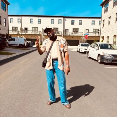 Board-certified pediatrician in TX | Looking to create innovative ways to eliminate health inequity | Morehouse ✈️Meharry✈️TCH 🇳🇬 Tweets = My own #SneakerDoc