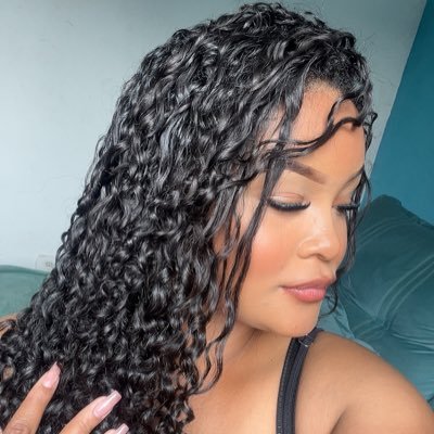 menezesemy_'s profile picture. 