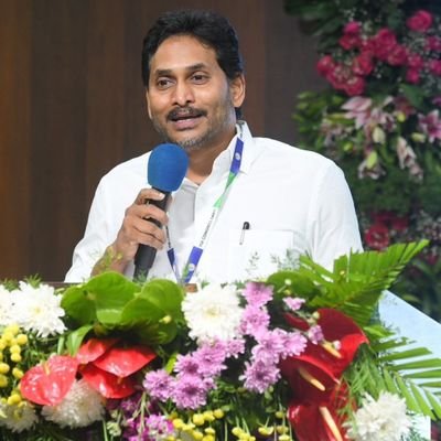 Yari2k29's profile picture. 