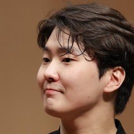 #조성진 계정 ✨i hate morning 
#만년필 #seongjincho @SeongJinCho
       |  누군가는 깊은곳에있어 오르는 해를 늦게볼수도 있지