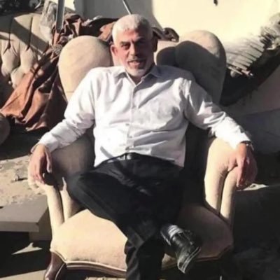 مُفكر ، شاعر .. جميع قضايا المسلمين قضيتي ملحوظة : لا يوجد شيء اسمه دولة إسرائيل. إقرأني لا تقرأ لي .