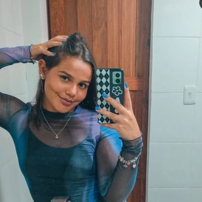 Cecialves7's profile picture. Cecília 
061