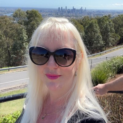 dinewithemma's profile picture. Always believe the impossible is always possible