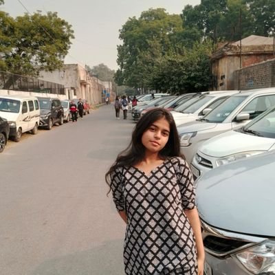 jiyaapal's profile picture. part time yapper, igdtuw'26🌻✨